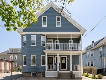 2 Thorndike St