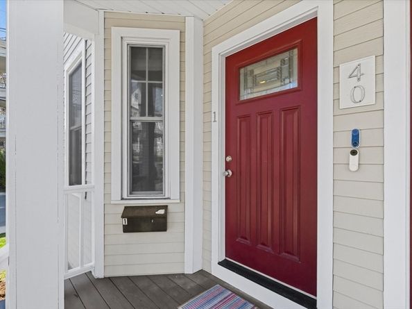 40 Catherine St 1, Boston MA 02131