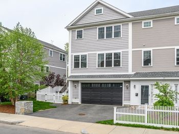 43 Hall St