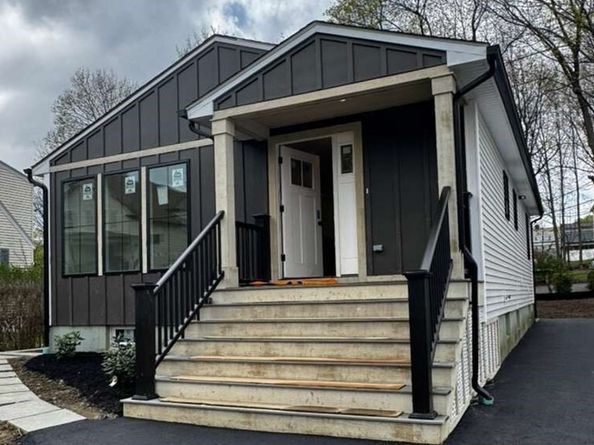 10 Ashwood Street, Worcester MA 01604