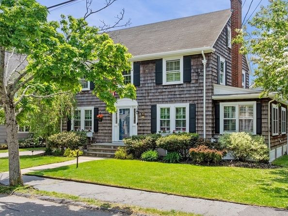 18 Pickwick Road, Marblehead MA 01945