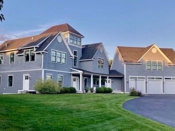 22 Crooked Lane