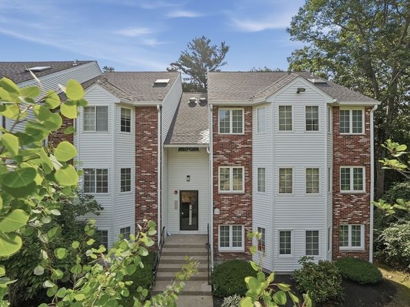 116 Tall Oaks Drive T, Weymouth MA 02190