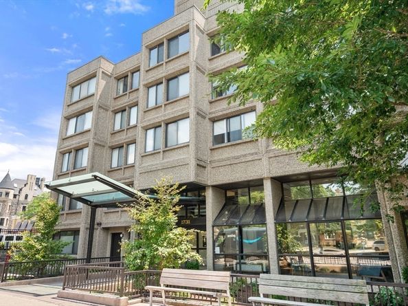 1731 Beacon St 508, Brookline MA 02445
