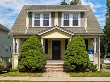 17 Harriet Ave