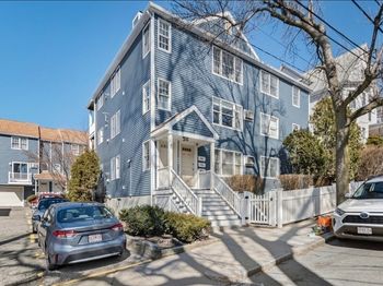 75 Mount Vernon St