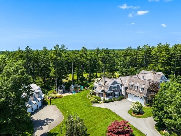 9 High Ridge Dr, Mattapoisett MA 02739