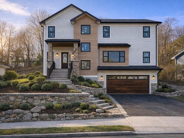 42 Woodbine Circle, Needham MA 02494