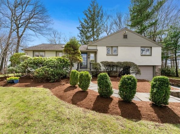 36 Kimlo Road, Wellesley MA 02481