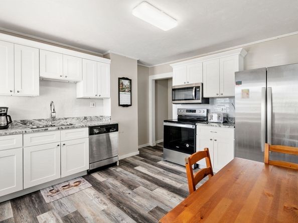 37 Wells St 37, Oxford MA 01542