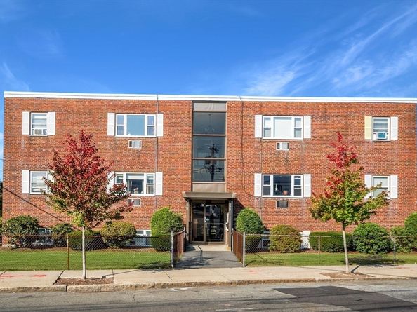 297 Main St 3, Medford MA 02155