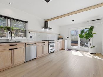 11 Sherwood St