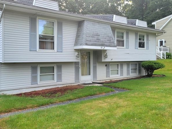 85 Idlewood St, Southbridge MA 01550