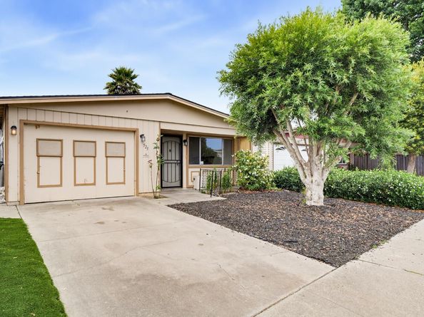 525 El Rio Street, Watsonville CA 95076