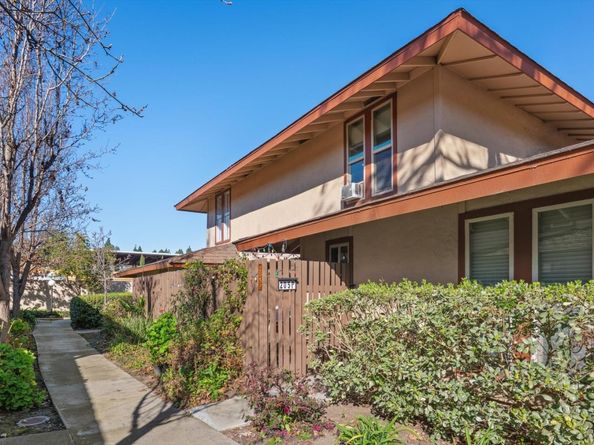 205 Red Oak Drive P, Sunnyvale CA 94086