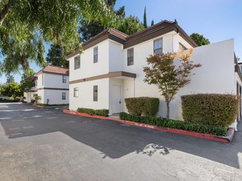 101 E Middlefield Road