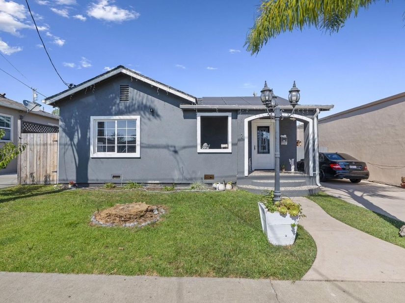 12 Eastern Drive, Watsonville CA 95076