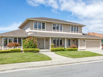 913 Acorn Way