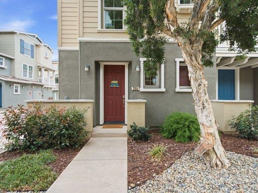631 True Wind Way 202, Redwood City CA 94063
