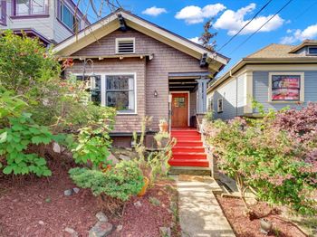 89 Yosemite Avenue