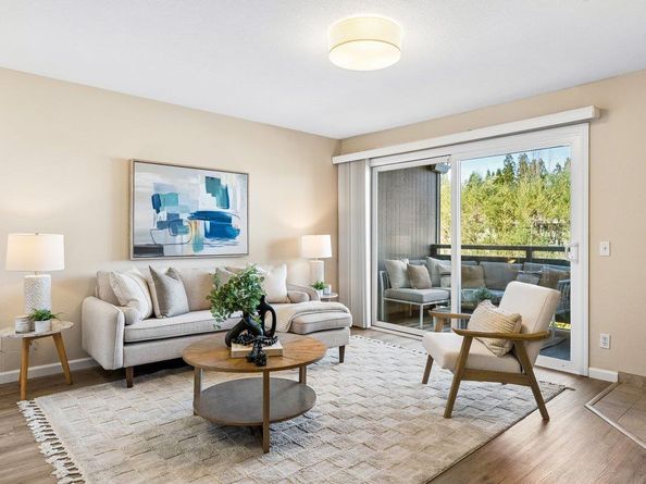 4024 Farm Hill 8, Redwood City CA 94061