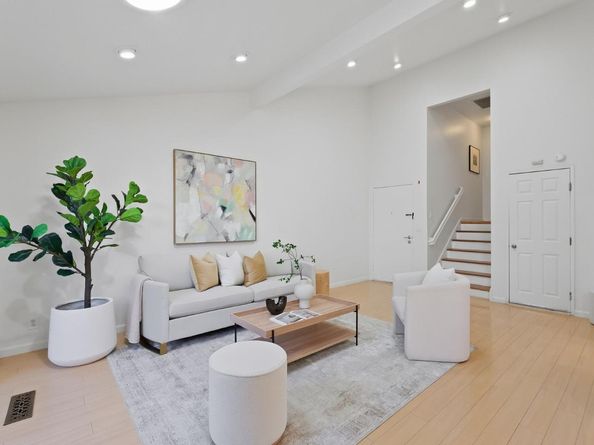 20012 Northcrest Square, Cupertino CA 95014