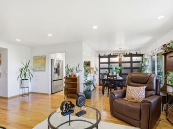 5058 Cribari Vale