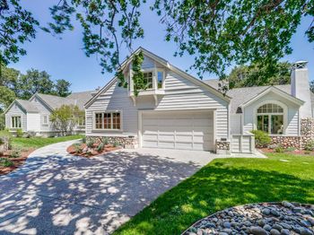 10376 Avenida Lane