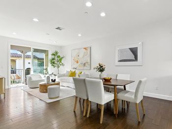 541 Holthouse Terrace