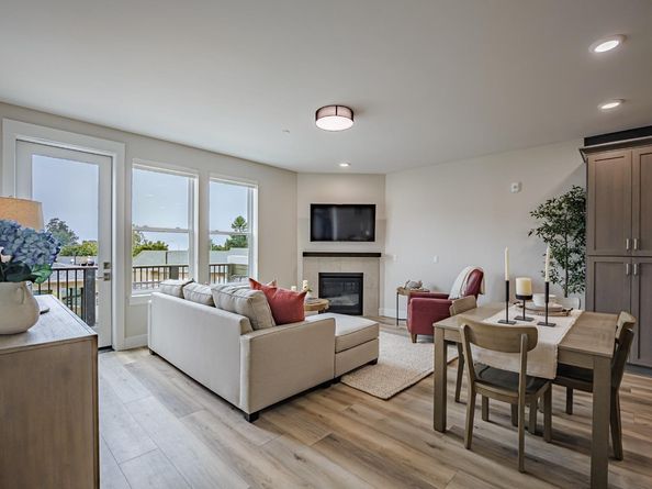 111 Aptos Village Way 2, Aptos CA 95003