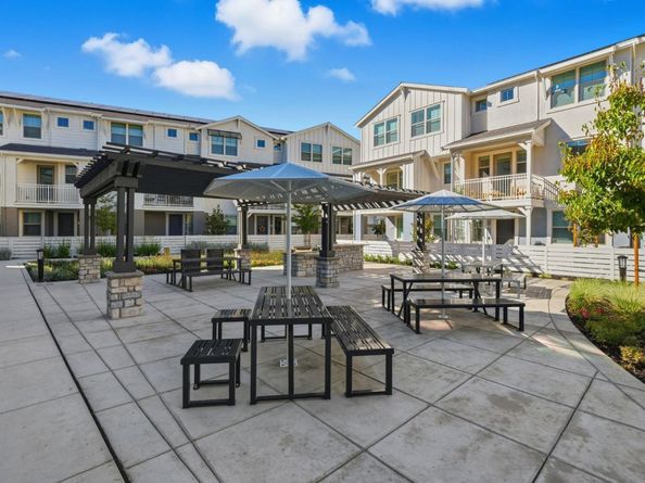 200 Oak Circle, Walnut Creek CA 94597