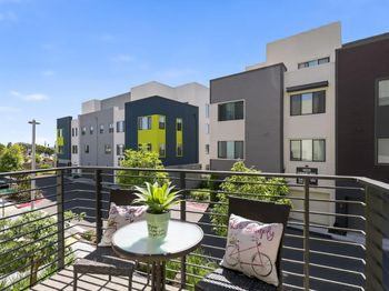 3891 Vanguard Common