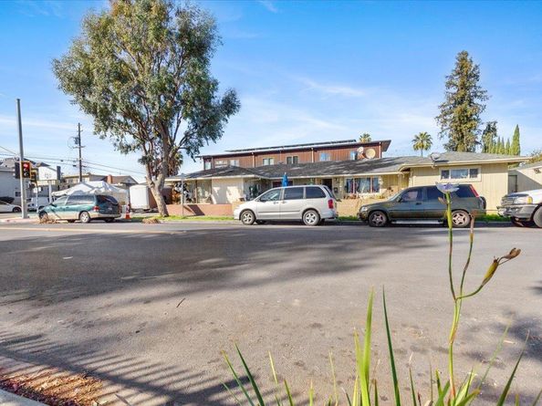 896 S Almaden Avenue, San Jose CA 95110