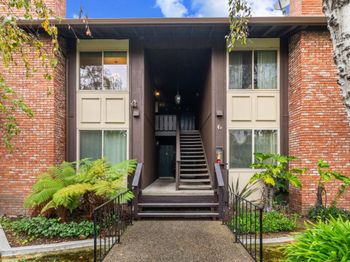 100 E Middlefield Road