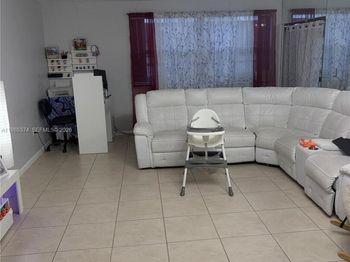 571 NW 107th Ave