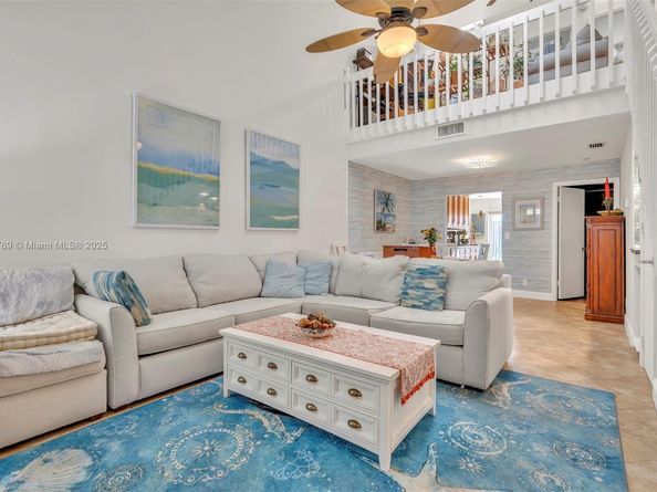 390 SE 2nd Ave J3, Deerfield Beach FL 33441