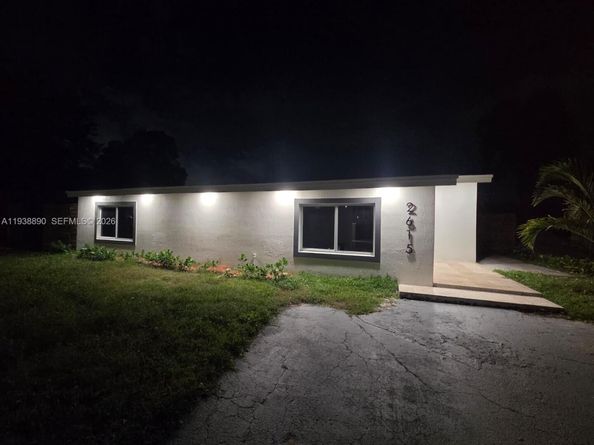 2615 NW 62nd Ave, Margate FL 33063