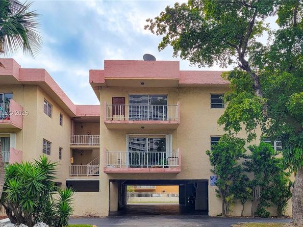 3522 NE 171st St 308, North Miami Beach FL 33160