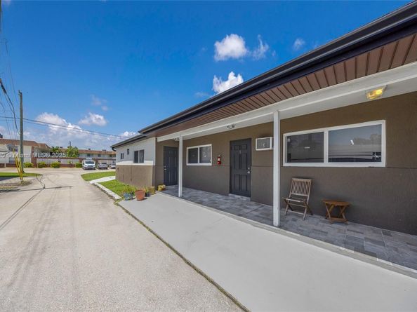 1807 N 17th Ave, Hollywood FL 33020