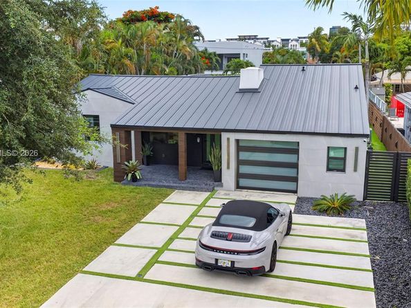 545 NE 9th Ave, Fort Lauderdale FL 33301