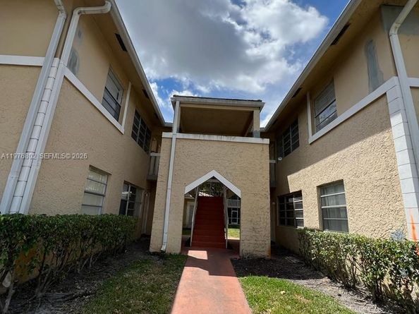 10204 Twin Lakes Dr 14H, Coral Springs FL 33071