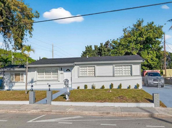 17821 NW 22nd Ave, Miami Gardens FL 33056