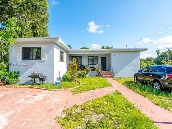 1400 NE 148th St, Miami FL 33161