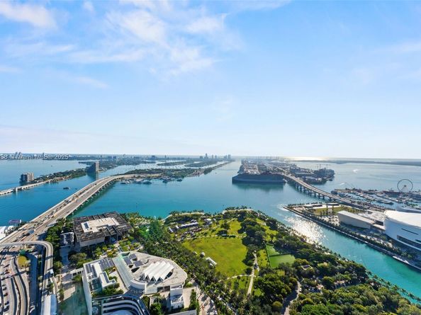 1100 Biscayne Blvd 4502, Miami FL 33132