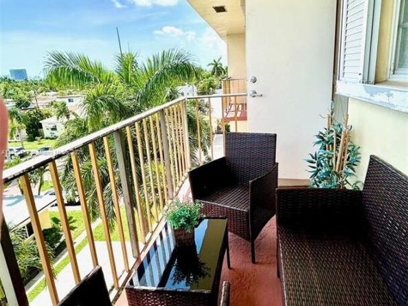 Undisclosed Address #A11813437, Hollywood FL 33020