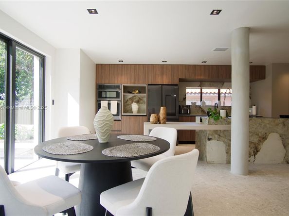 1820 SW 10th, Miami FL 33135