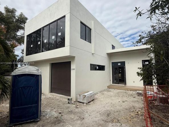 2285 SW 17th Ter, Miami FL 33145