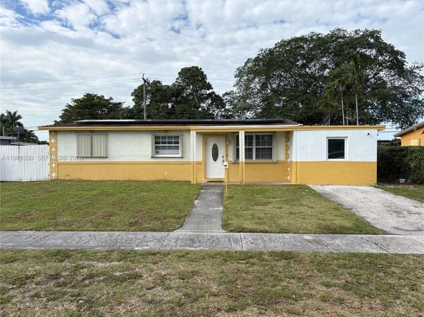 330 N 69th Way, Hollywood FL 33024