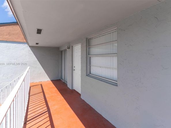 15421 SW 81st Cir Ln 28, Miami FL 33193