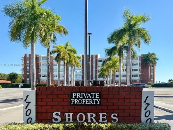 1700 NE 105th St 412, Miami Shores FL 33138